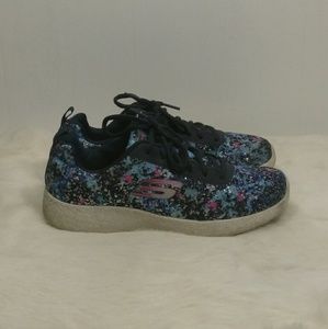 Skechers lightweight sneakers